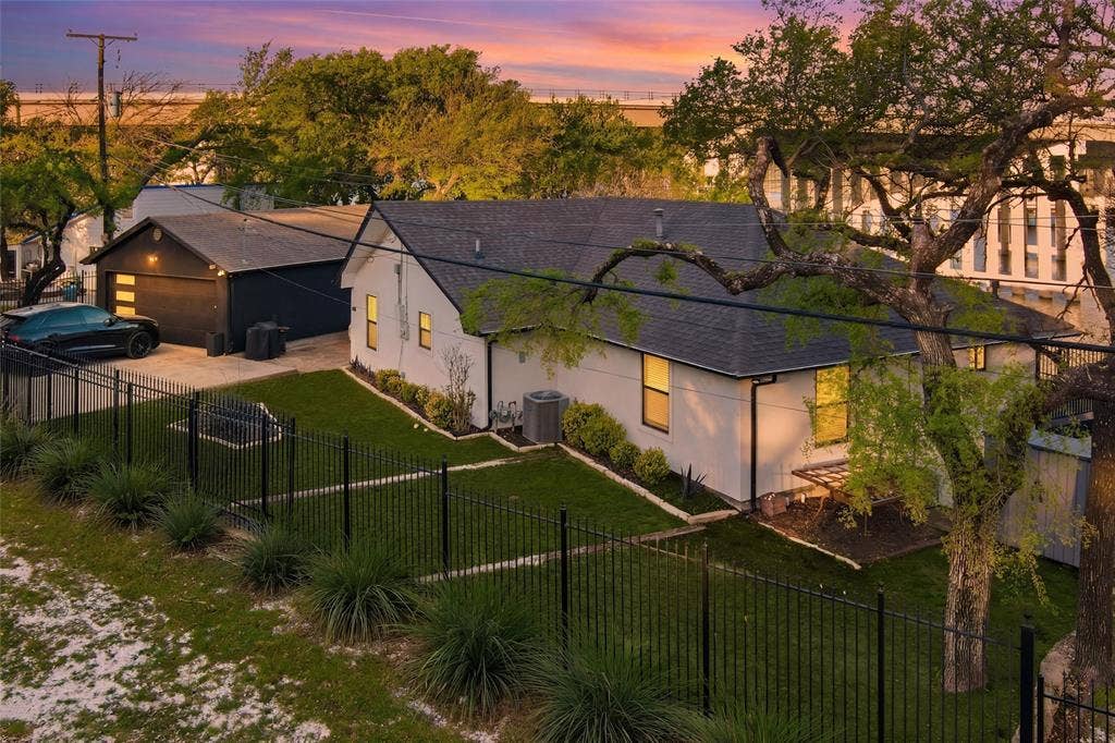 4401 Clarke Drive, Fort Worth, TX 76135 Gated front of property.