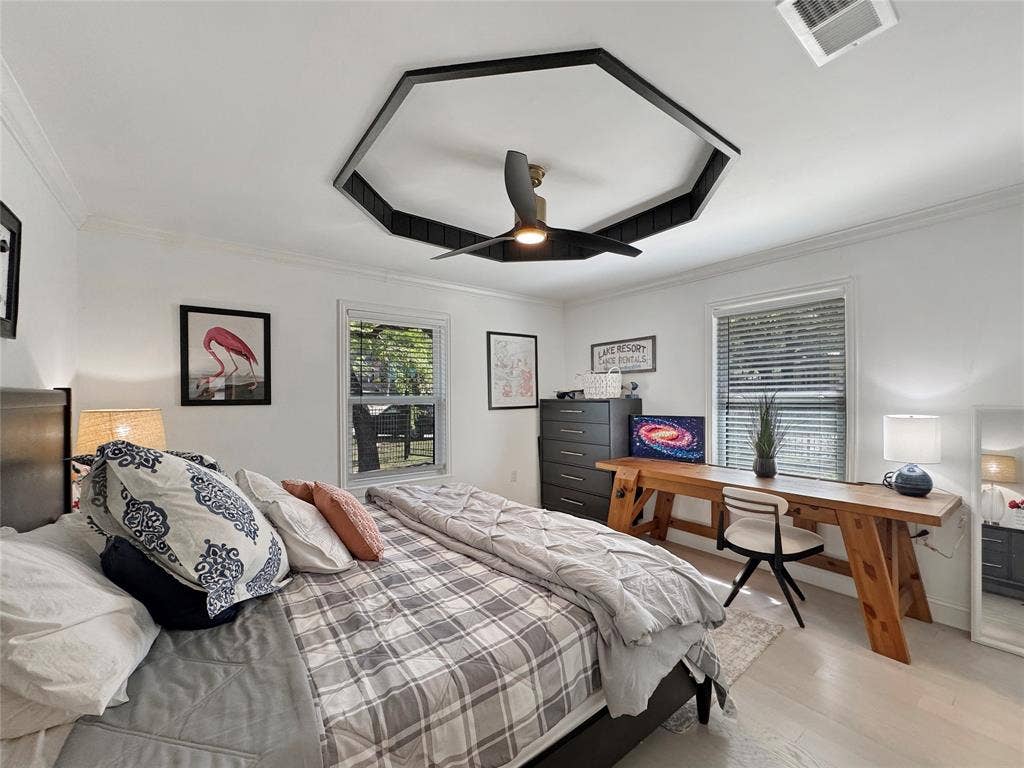 4401 Clarke Drive, Fort Worth, TX 76135 Tons space with a walk-in closet on suite