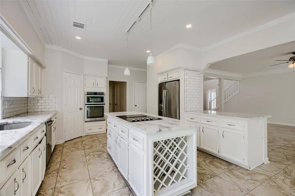 2803 Wyndham Lane, Richardson, TX 75082 2803 Wyndham Lane, Richardson, TX 75082