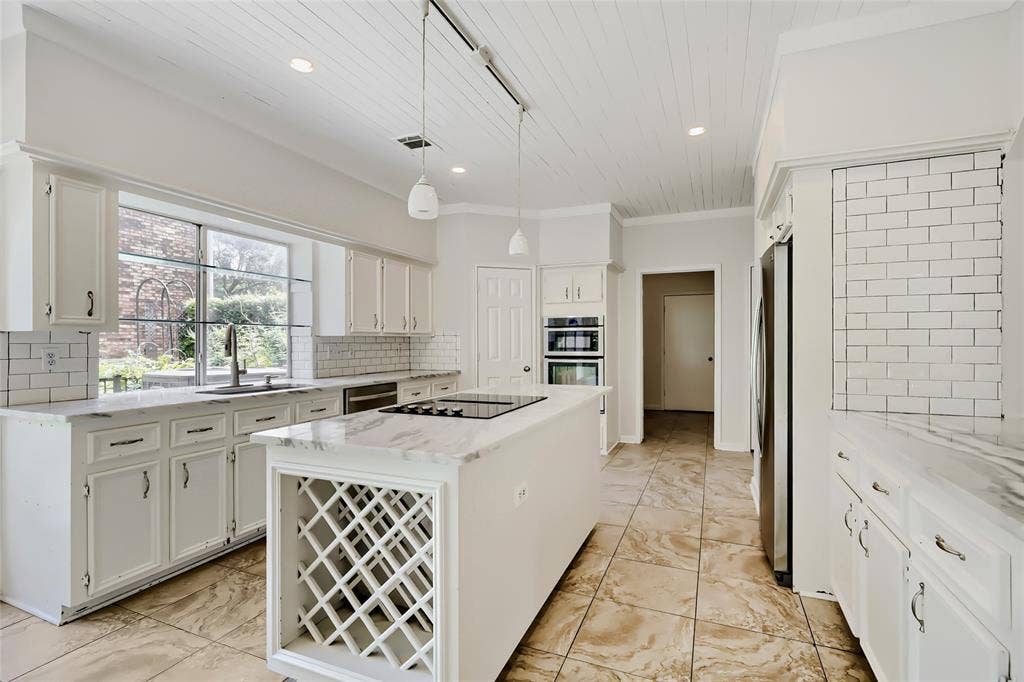 2803 Wyndham Lane, Richardson, TX 75082 2803 Wyndham Lane, Richardson, TX 75082