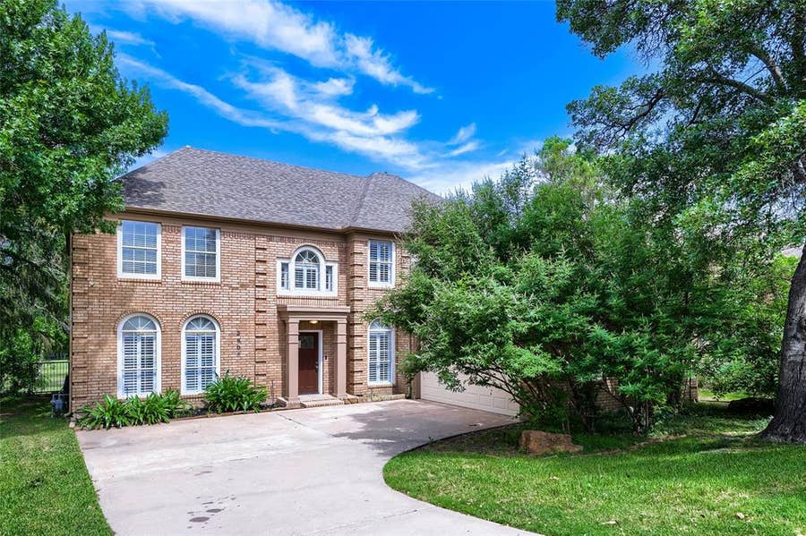 Property photo for 2803 Wyndham Lane, Richardson, TX