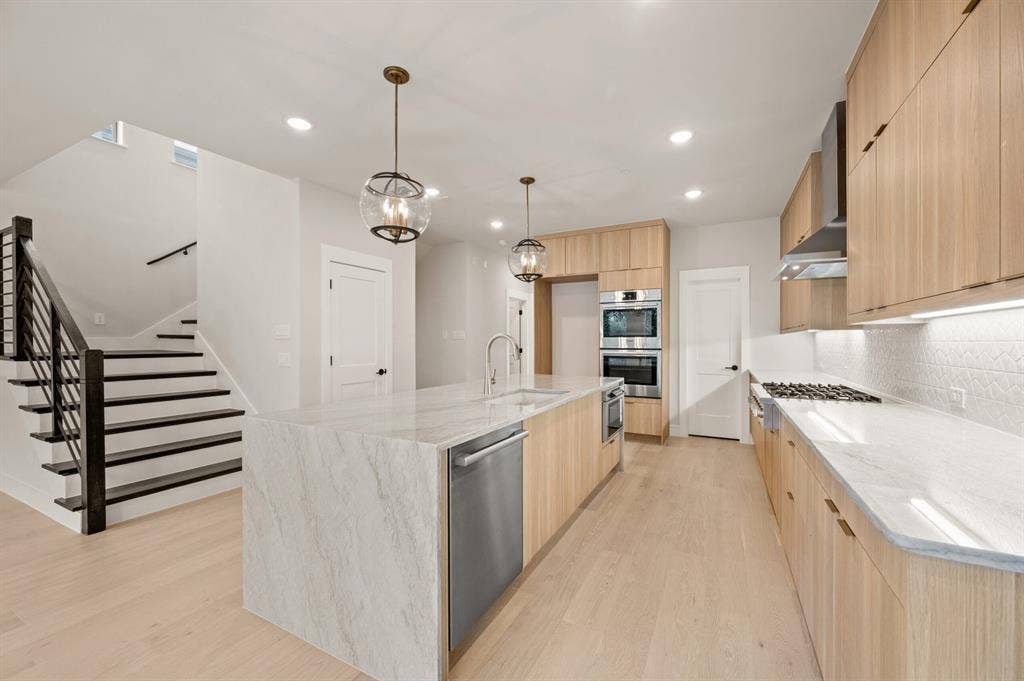 1352 Cherry Hills Lane, Irving, TX 75038 11