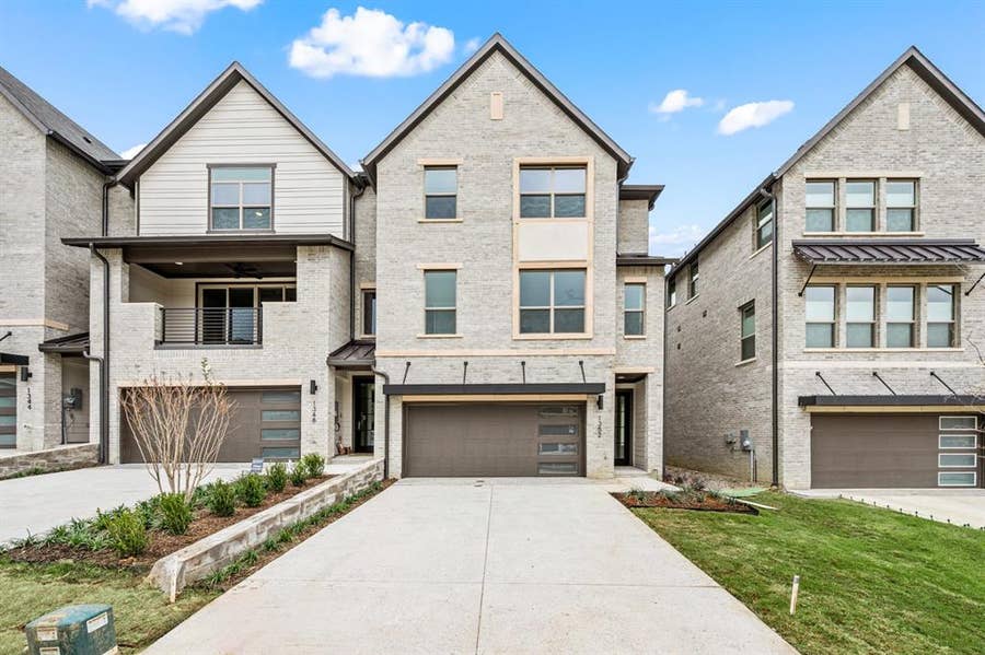 Property photo for 1352 Cherry Hills Lane, Irving, TX