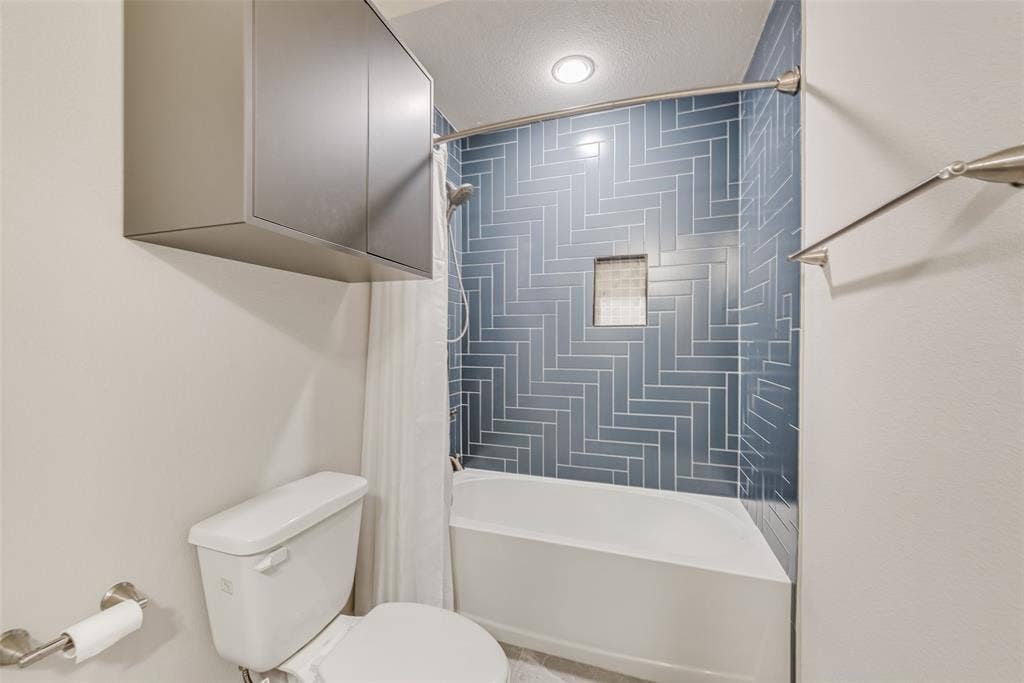 7108 Woodside Drive, Argyle, TX 76226 7108 Woodside Drive, Argyle, TX 76226