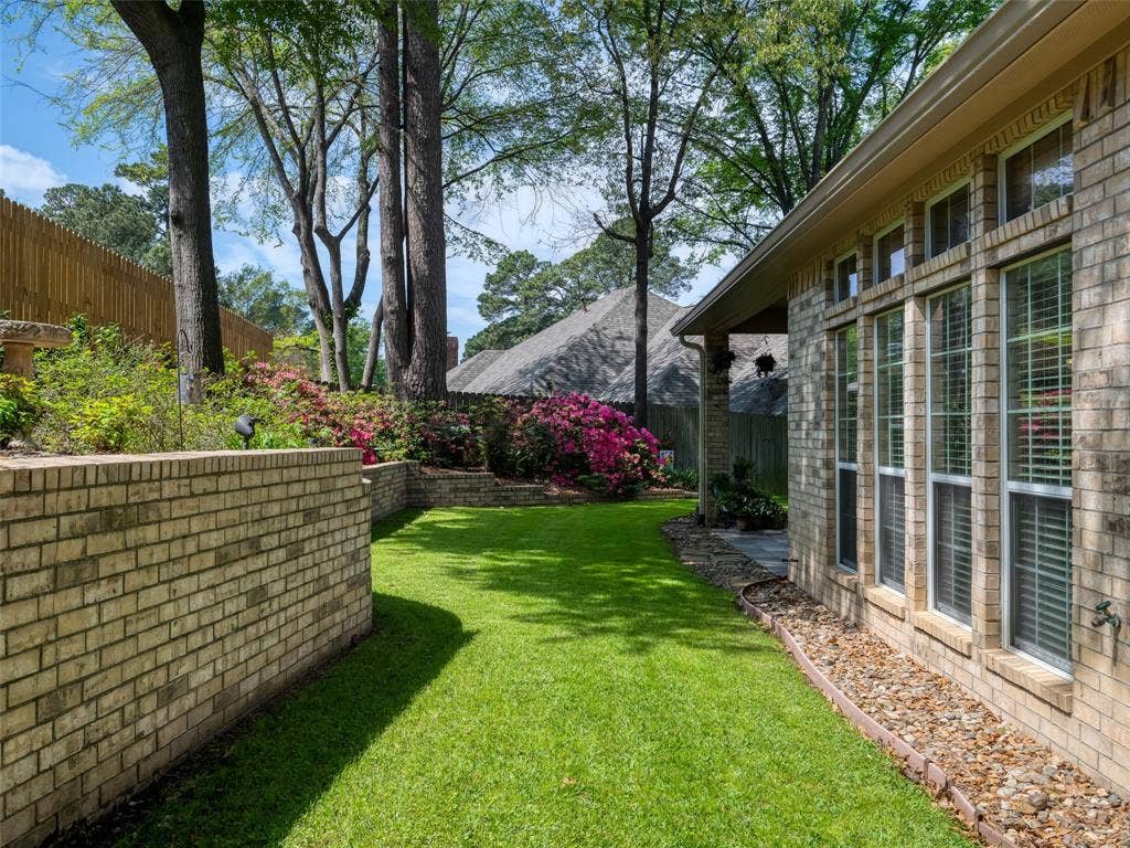 1137 Ashwood Drive, Tyler, TX 75703 1137 Ashwood Drive, Tyler, TX 75703