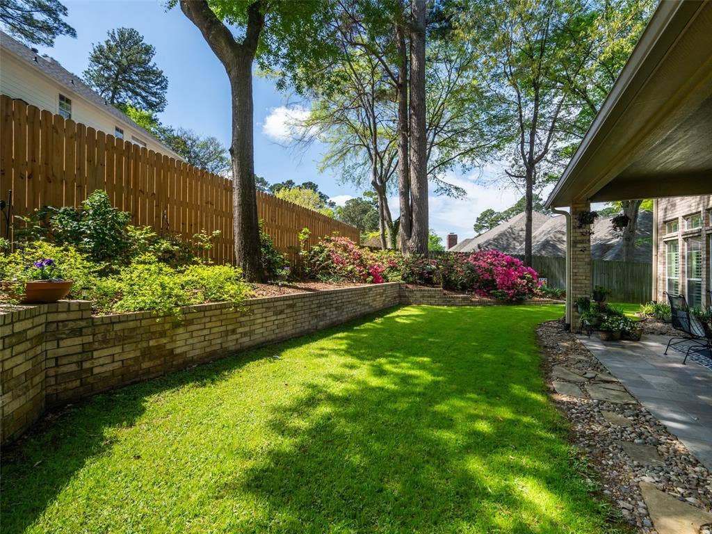 1137 Ashwood Drive, Tyler, TX 75703 1137 Ashwood Drive, Tyler, TX 75703