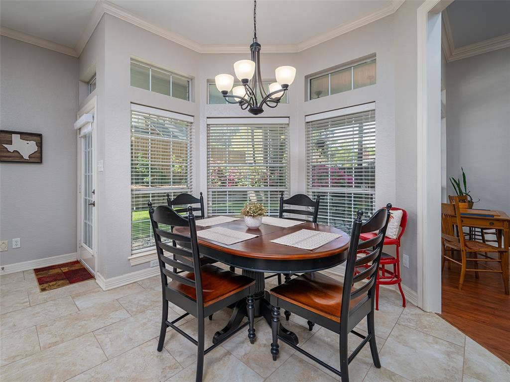 1137 Ashwood Drive, Tyler, TX 75703 1137 Ashwood Drive, Tyler, TX 75703