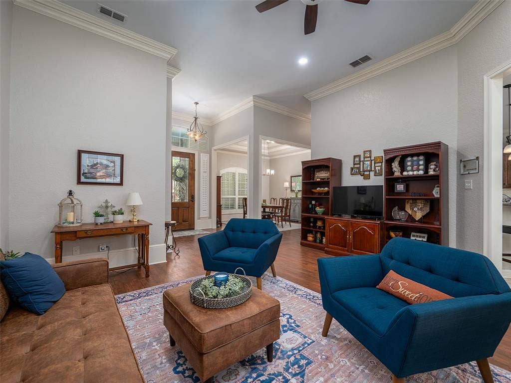 1137 Ashwood Drive, Tyler, TX 75703 1137 Ashwood Drive, Tyler, TX 75703