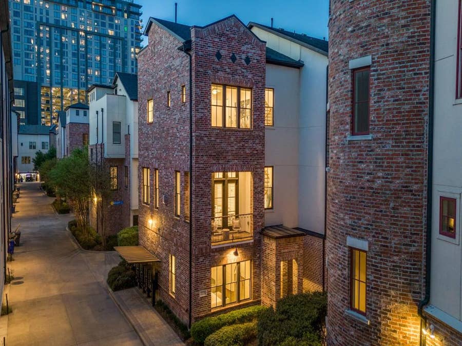 Property photo for 2114 Aylesport Drive, Dallas, TX