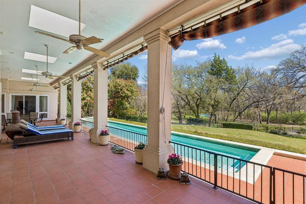 14900 Winnwood Road, Addison, TX 75254 14900 Winnwood Road, Addison, TX 75254