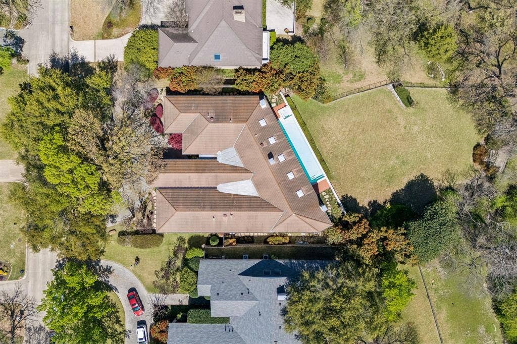 14900 Winnwood Road, Addison, TX 75254 14900 Winnwood Road, Addison, TX 75254