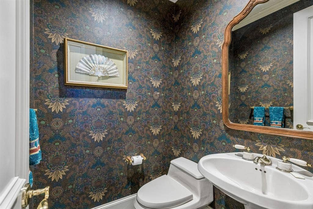 14900 Winnwood Road, Addison, TX 75254 14900 Winnwood Road, Addison, TX 75254