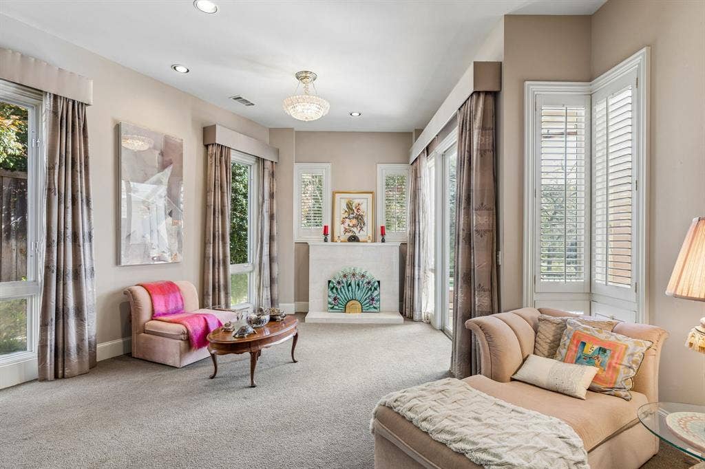 14900 Winnwood Road, Addison, TX 75254 14900 Winnwood Road, Addison, TX 75254