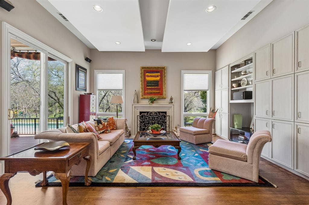 14900 Winnwood Road, Addison, TX 75254 14900 Winnwood Road, Addison, TX 75254