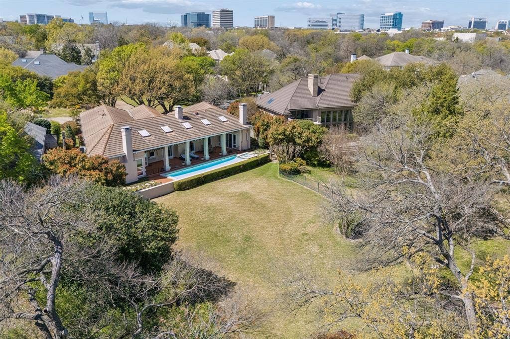 14900 Winnwood Road, Addison, TX 75254 14900 Winnwood Road, Addison, TX 75254