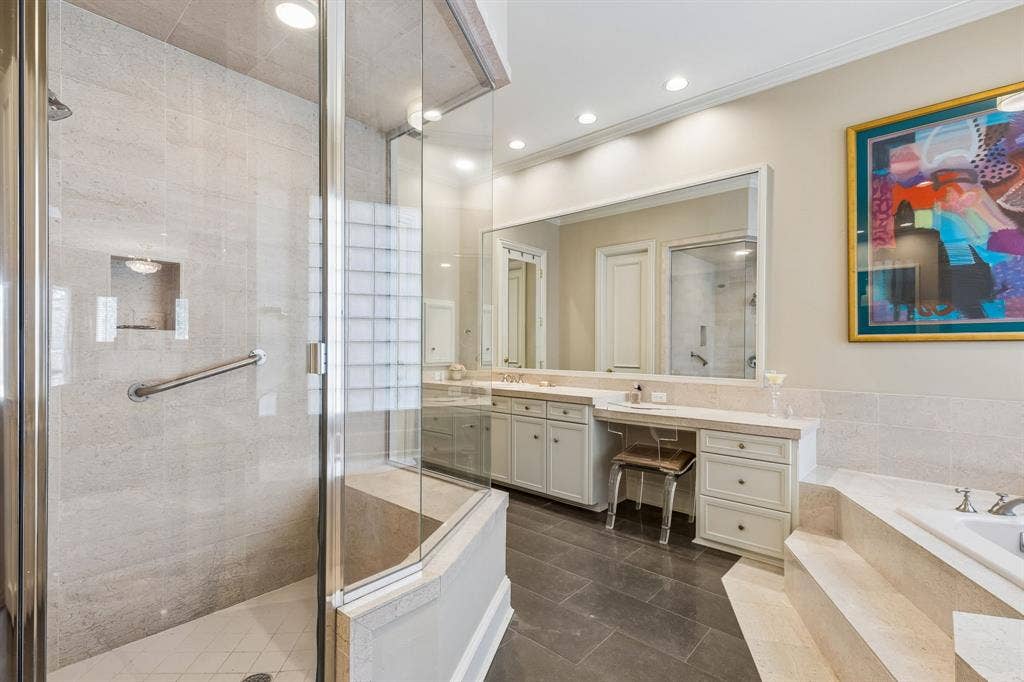 14900 Winnwood Road, Addison, TX 75254 14900 Winnwood Road, Addison, TX 75254