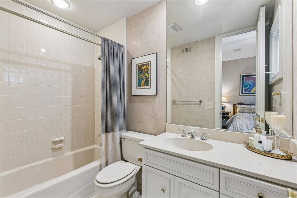 14900 Winnwood Road, Addison, TX 75254 14900 Winnwood Road, Addison, TX 75254