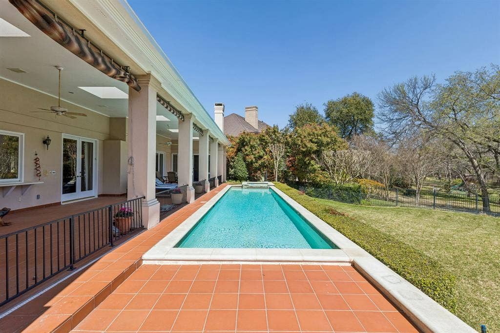 14900 Winnwood Road, Addison, TX 75254 14900 Winnwood Road, Addison, TX 75254