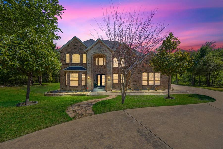 Property photo for 1559 Cypress Bend Drive, Cedar Hill, TX