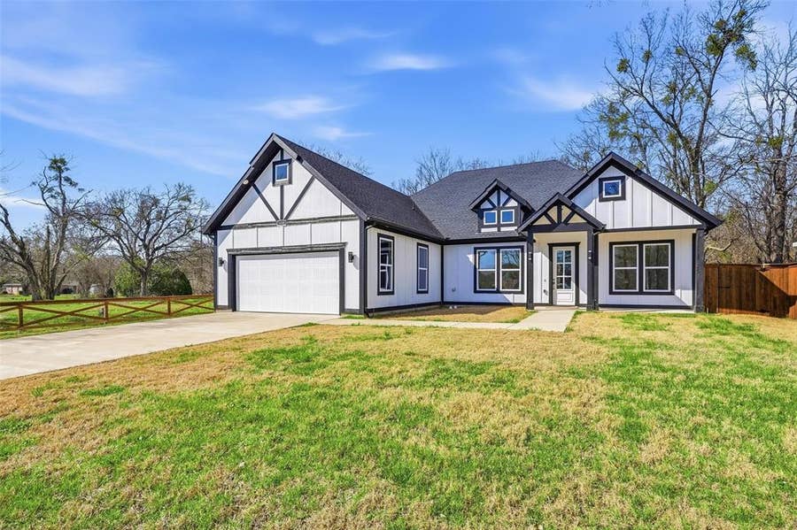 Property photo for 1110 Norris Street, Commerce, TX
