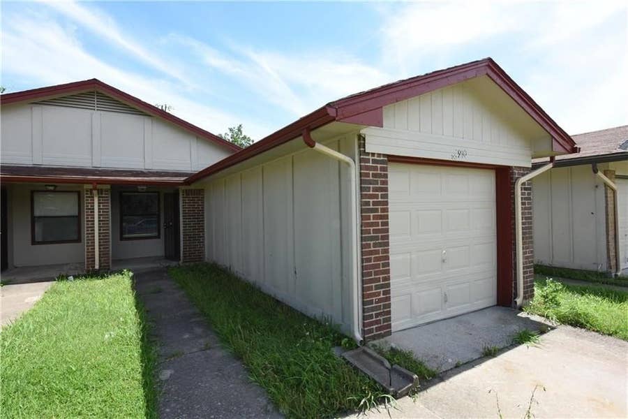 Property photo for 8910-8912 Greenmound Avenue, Dallas, TX