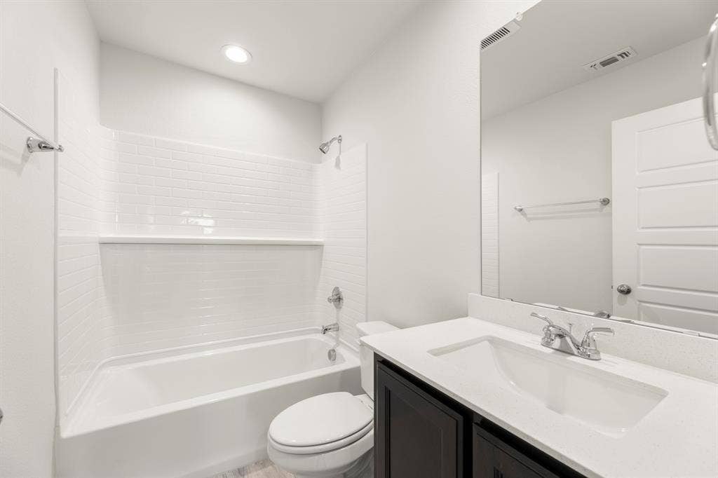 3709 Jade Lane, Crandall, TX 75114 23. 3709 Jade - 2ND Bath