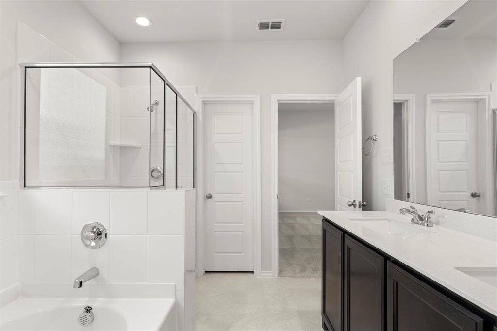 3709 Jade Lane, Crandall, TX 75114 17. 3709 Jade - Bath (3)