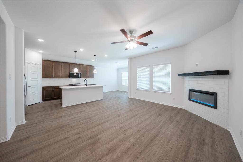 221 Thorn Creek Drive, Anna, TX 75409 Great Room