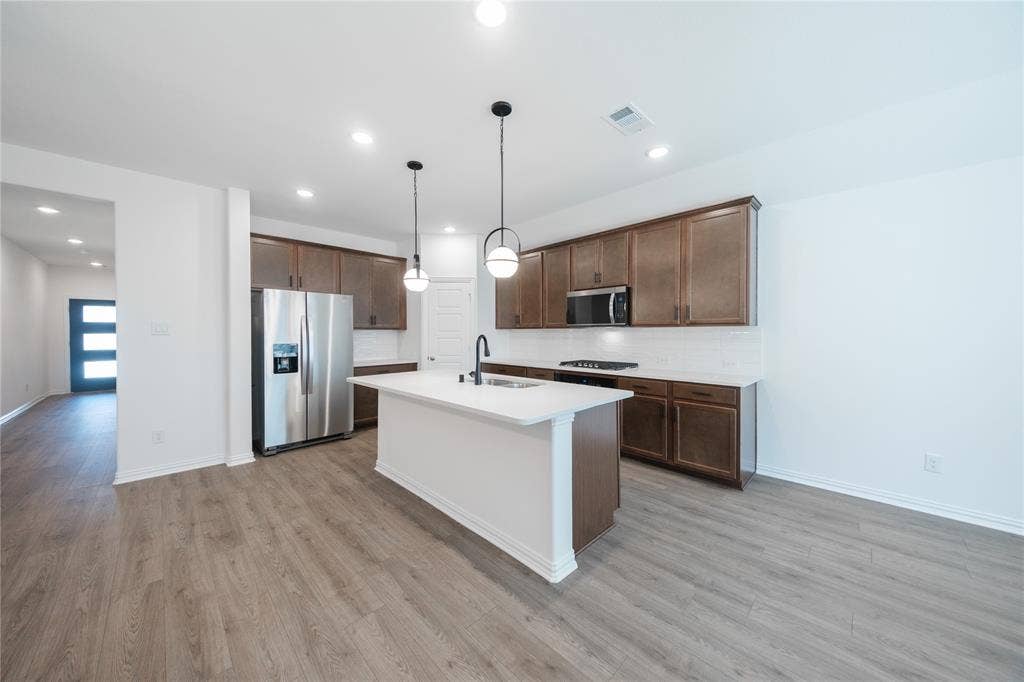 221 Thorn Creek Drive, Anna, TX 75409 Kitchen