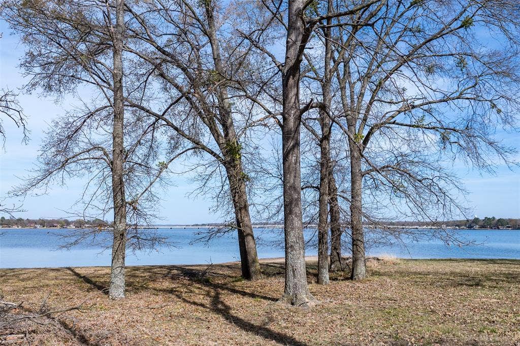 5660 Deerfield Lane, Mabank, TX 75156 5660 Deerfield Lane, Mabank, TX 75156