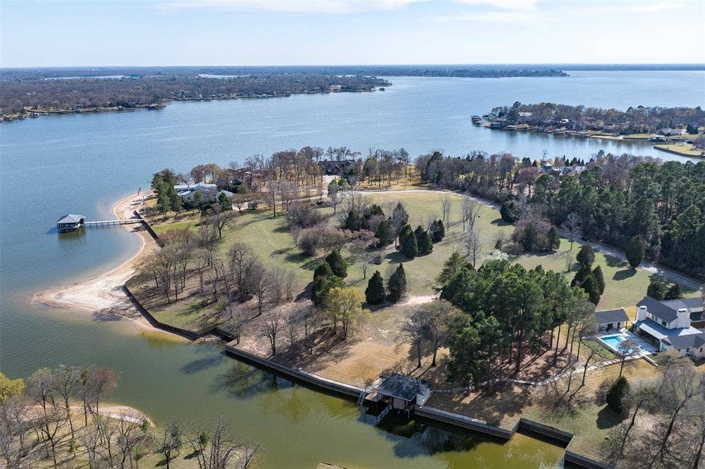 5660 Deerfield Lane, Mabank, TX 75156 5660 Deerfield Lane, Mabank, TX 75156