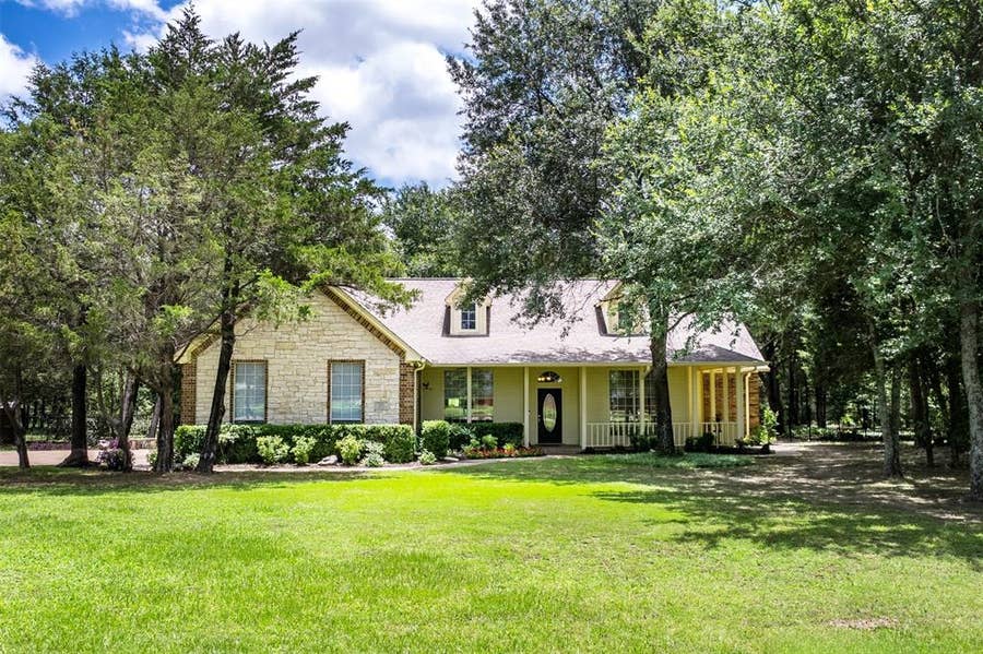 Property photo for 1176 Country Bend Drive, Post Oak Bend, TX