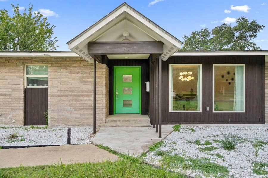 Property photo for 3427 Saint Cloud Circle, Dallas, TX