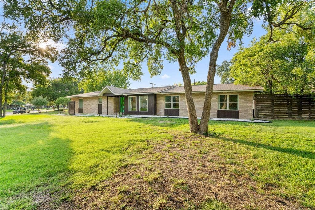 3427 Saint Cloud Circle, Dallas, TX 75229 3427 Saint Cloud Circle, Dallas, TX 75229
