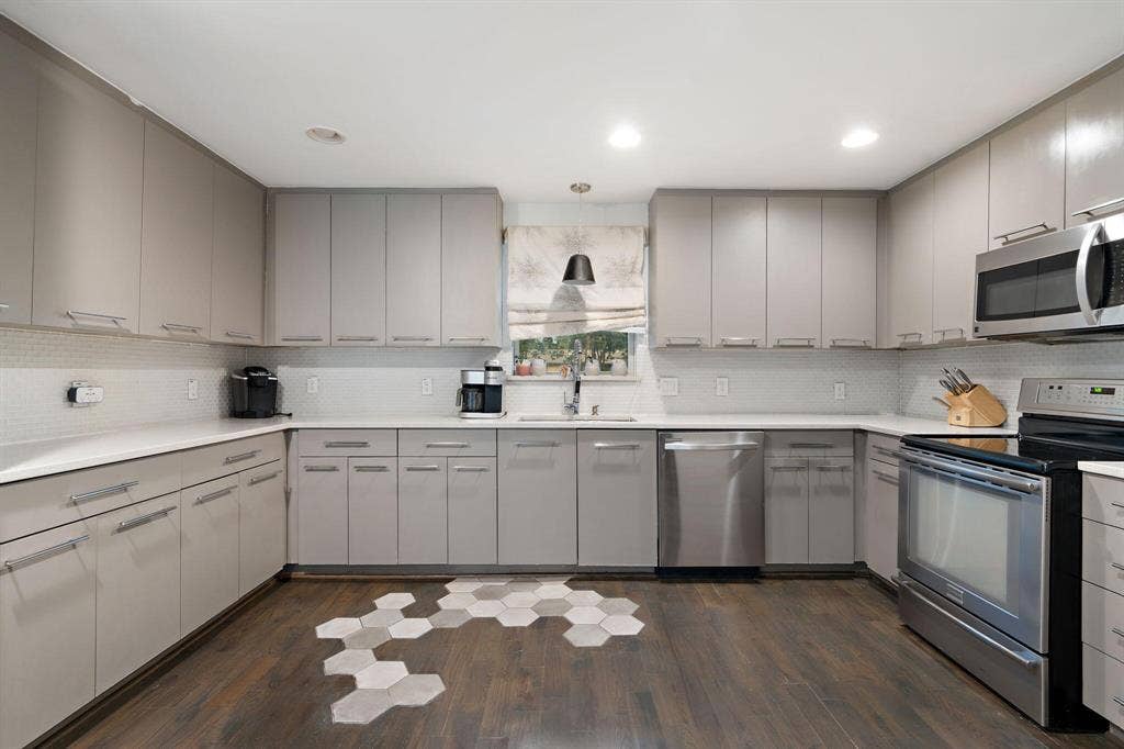 3427 Saint Cloud Circle, Dallas, TX 75229 3427 Saint Cloud Circle, Dallas, TX 75229