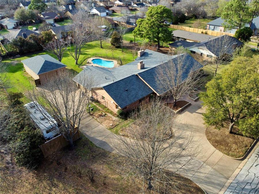 Property photo for 6208 Windsong Drive, Arlington, TX