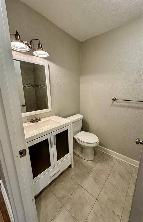 508 Sherry Street, Quinlan, TX 75474 Secondary Bathroom