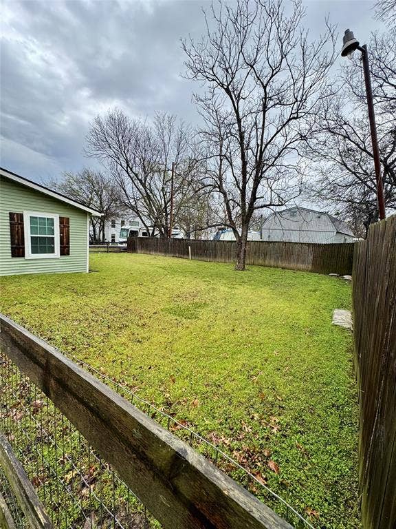 508 Sherry Street, Quinlan, TX 75474 Fenced in backyard