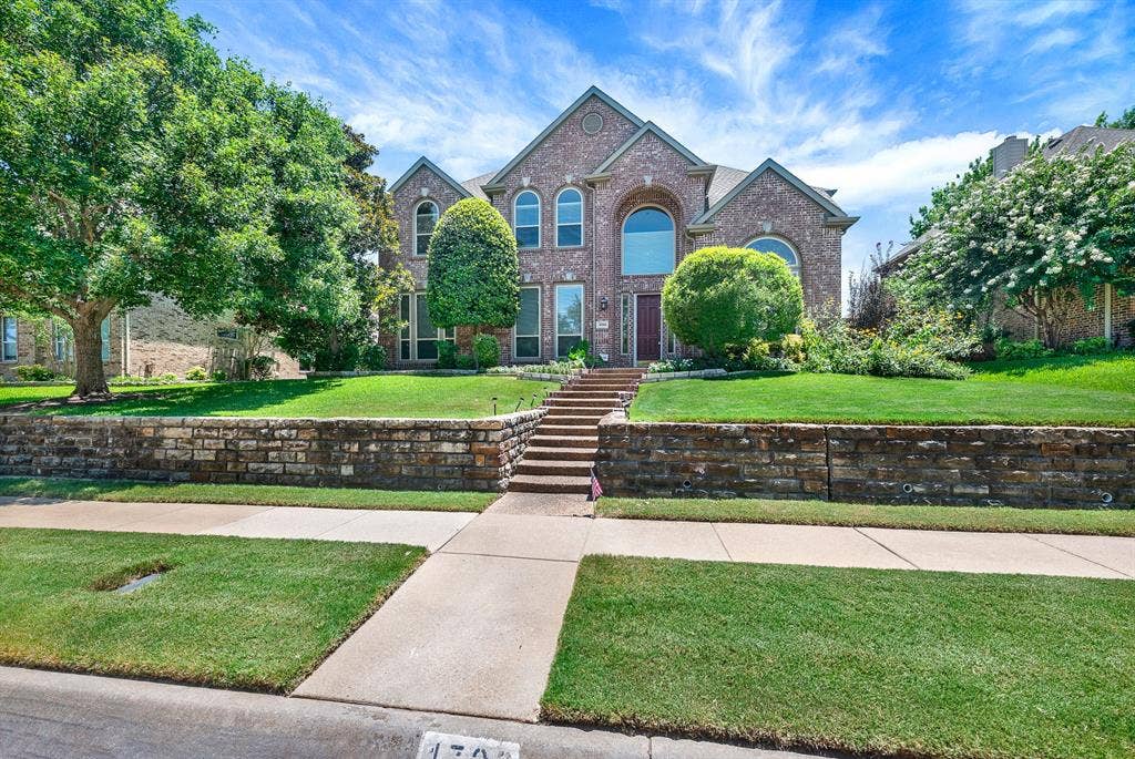 4700 Winter Park Drive, Richardson, TX 75082 Enjoy beautiful elevation and curb appeal!