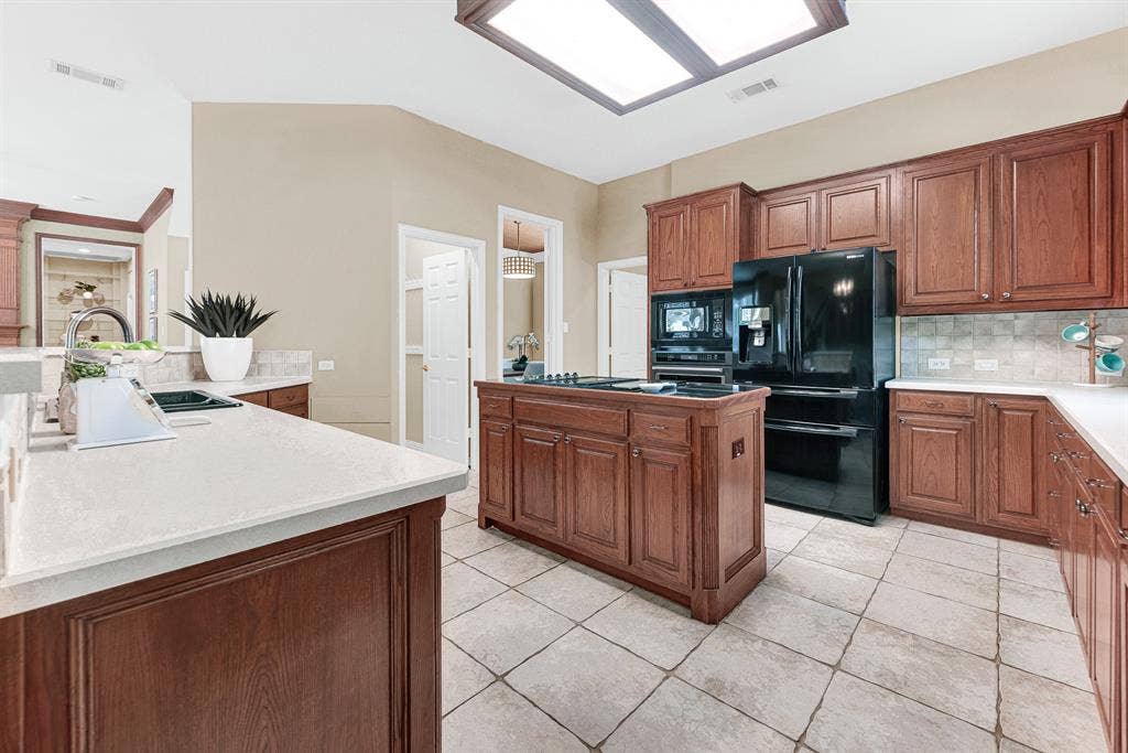 4700 Winter Park Drive, Richardson, TX 75082 Tons of counter space and cabinets