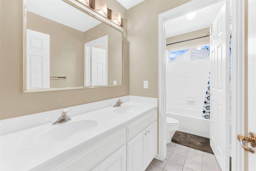 4700 Winter Park Drive, Richardson, TX 75082 Example of secondary bathrooms