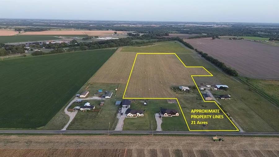 Property photo for 1071 Trumbull Road, Ferris, TX