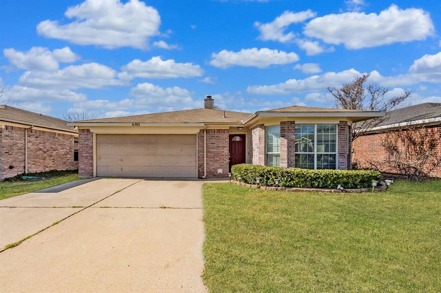 Property photo for 6501 Riverwater Trail, Fort Worth, TX