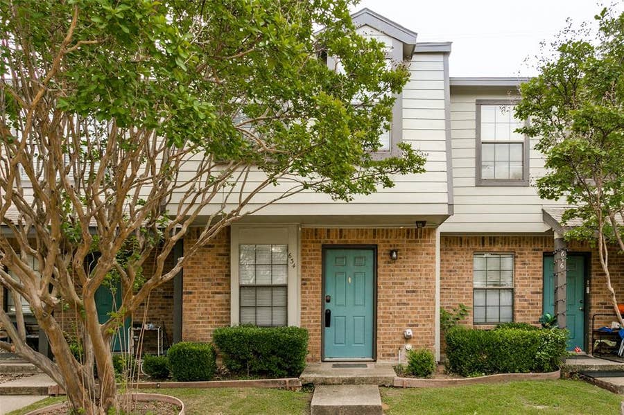 Property photo for 634 W Collins Street, Denton, TX