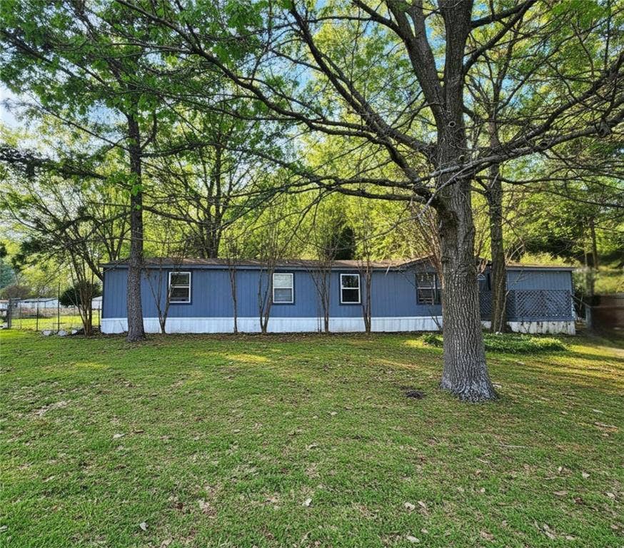 Property photo for 460 Chapel Hill Lane, Waxahachie, TX