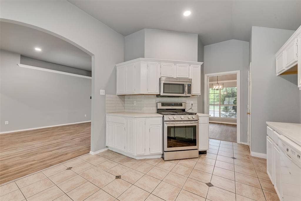 600 N Chattey Road, DeSoto, TX 75115 600 N Chattey Road, DeSoto, TX 75115
