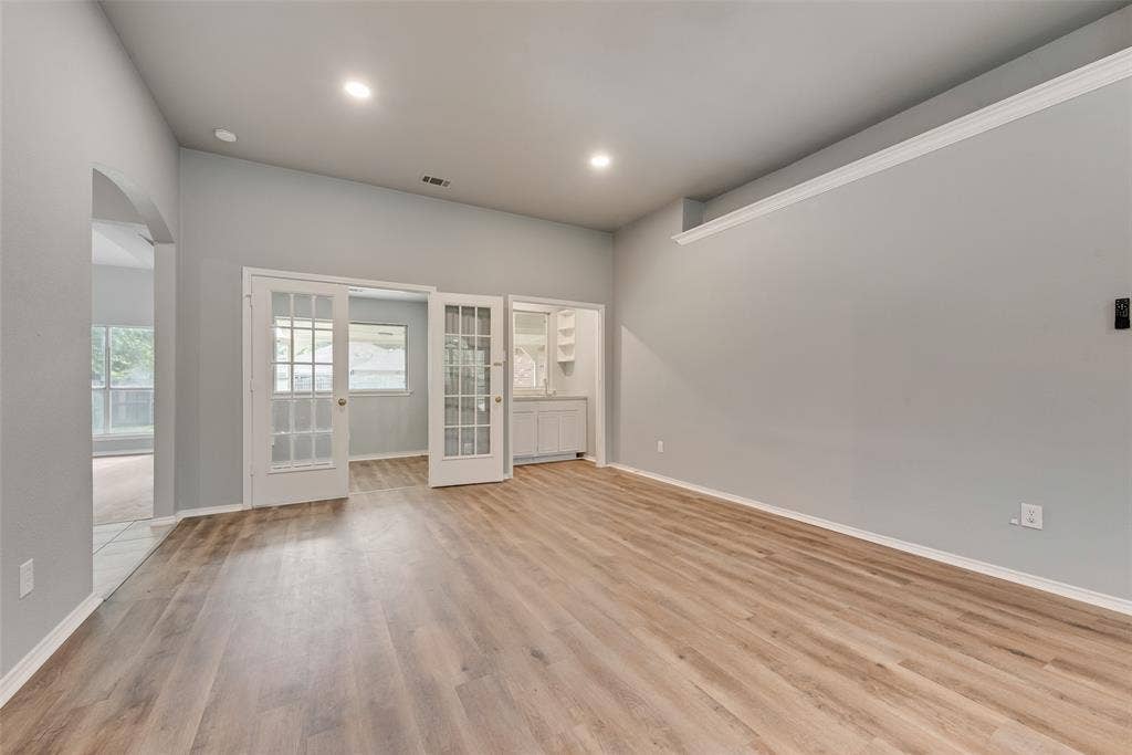 600 N Chattey Road, DeSoto, TX 75115 600 N Chattey Road, DeSoto, TX 75115