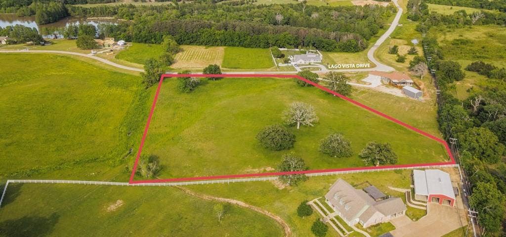 302/303 Lago Vista Drive, Athens, TX 75752 Drone / aerial view with a water view