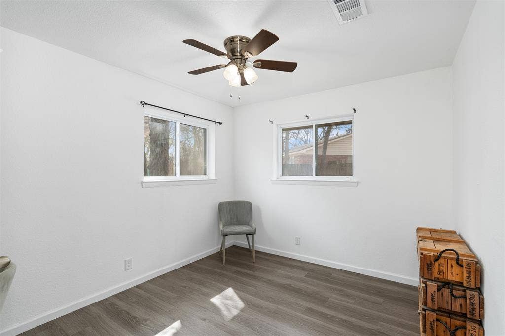 1819 W Cedar Elm Drive, Arlington, TX 76012 4th Bedroom with views to the backyard.