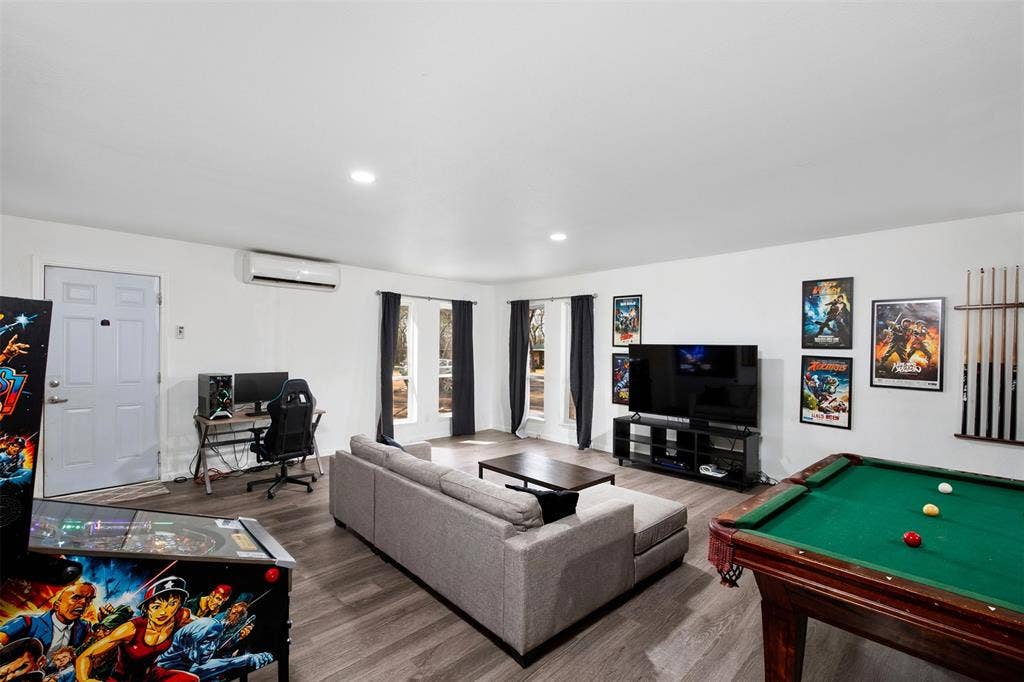 1819 W Cedar Elm Drive, Arlington, TX 76012 5TH BEDROOM - 3RD LIVING ROOM: Digitally staged as a game room for this photo.